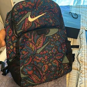 It’s in great condition has a lot of space!!!!